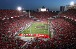 半岛体育app下载-Doinb爆冷击败SKT，连败引爆全场！