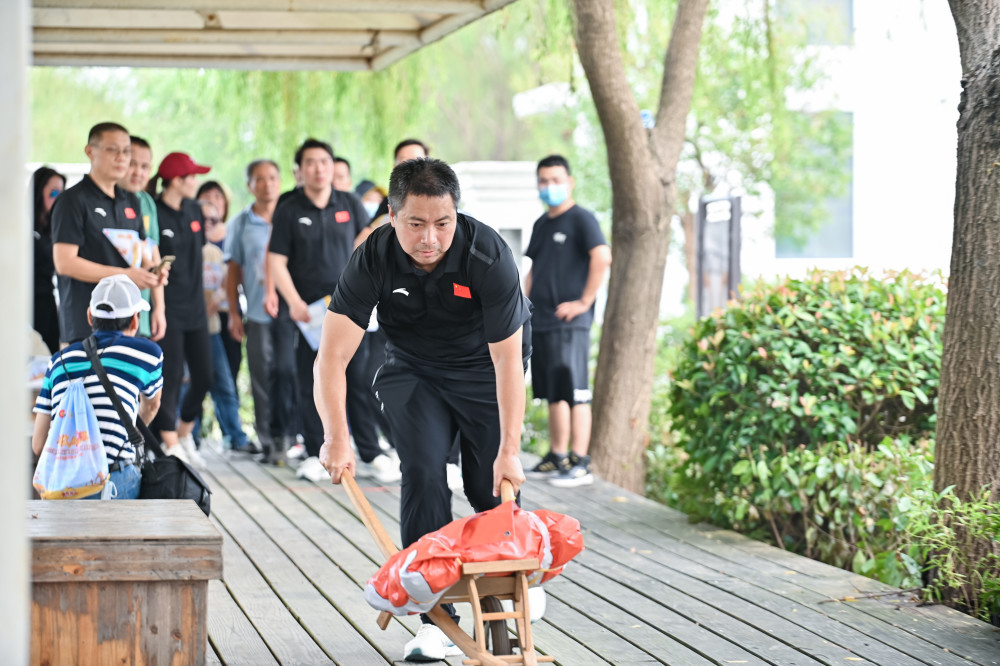 新赛季比赛纷呈新亮点，呈现全新风采